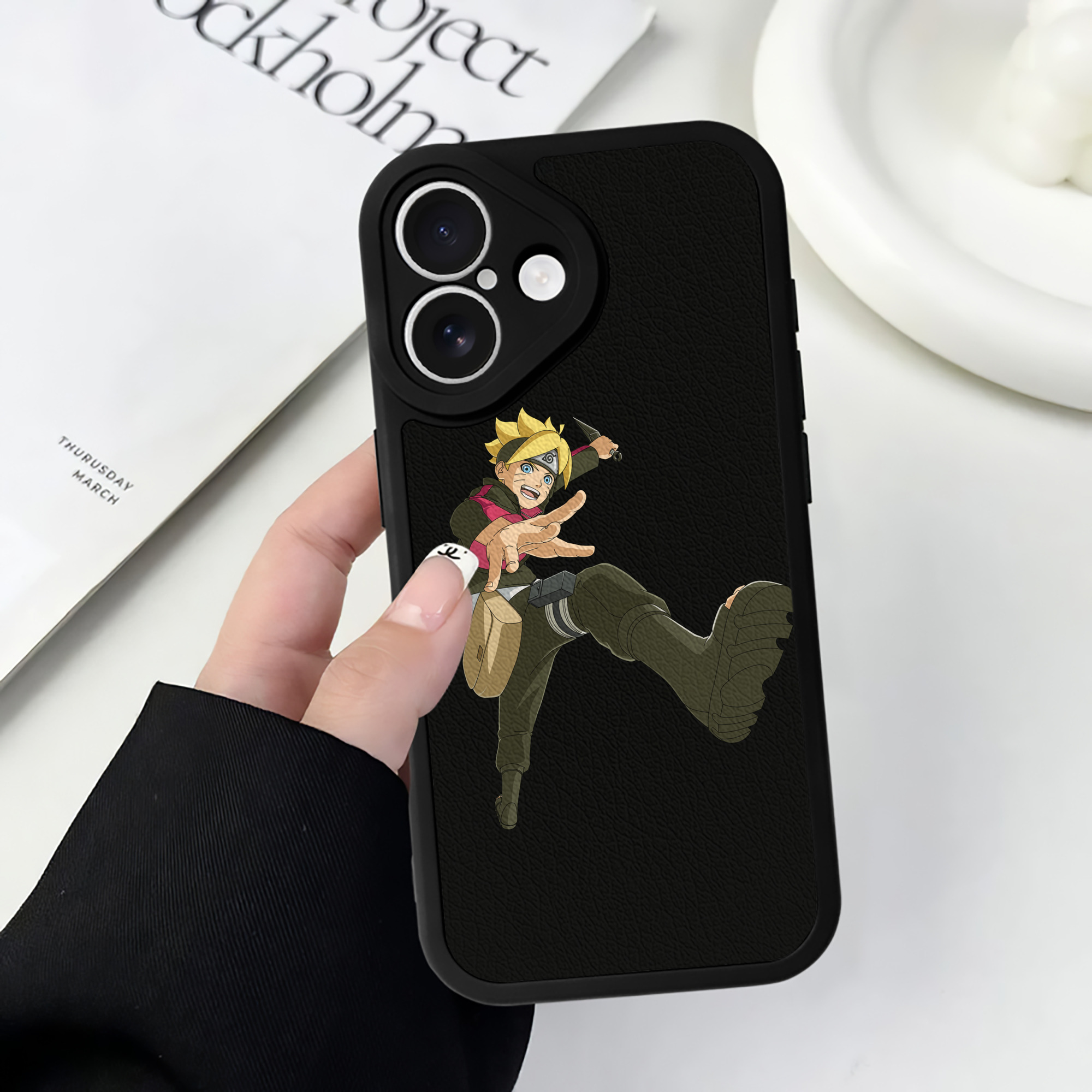 （画像用） NARUTO -ナルト- うずまき ボルト Uzumaki Boruto 【iPhone 16シリーズ対応】シリコンスマホケース（レザー調） 材質：シリコン